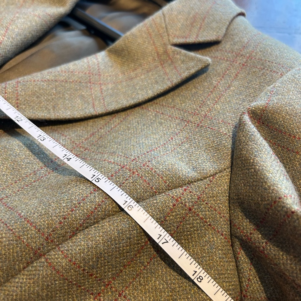Beautiful Purdey Tweed Riding Jacket - Picture 5 of 7